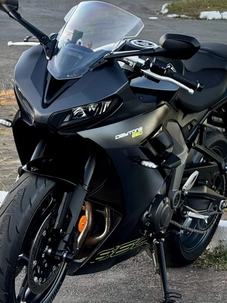 TRIUMPH DAYTONA 660