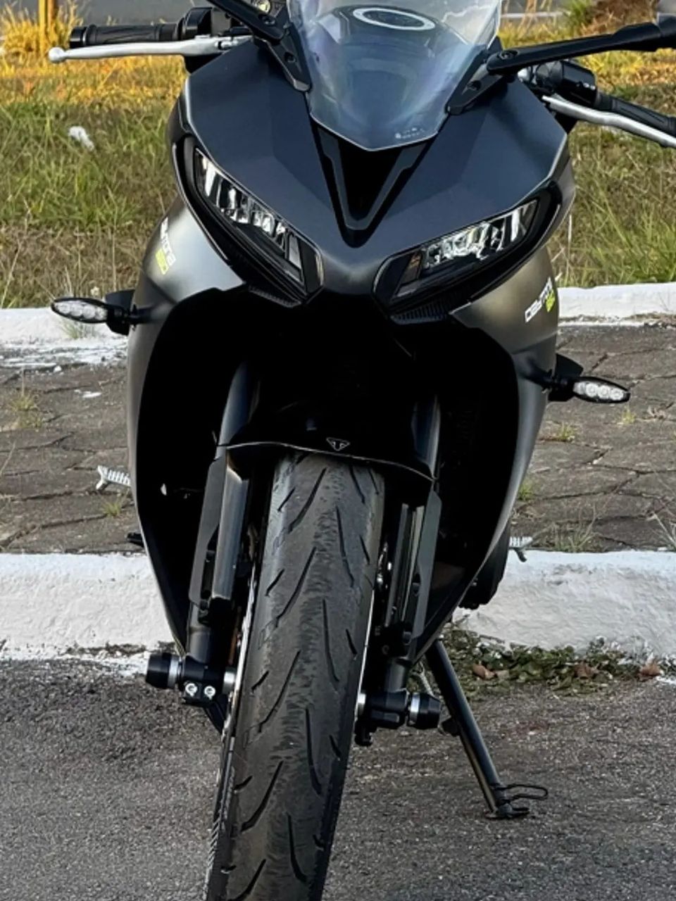 TRIUMPH DAYTONA 660